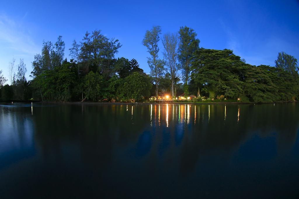 Walindi Plantation Resort Кимбе Экстерьер фото